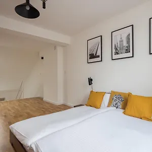 https://rondo-wiatraczna-loft-apartment.warsawhotelspoland.com